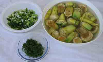Artichokes, scallions and dill for beef wth artichokes moschari-me-agkinares